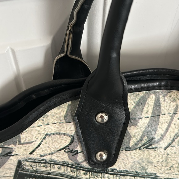 Paris Themed Purse - Picture 5 of 12